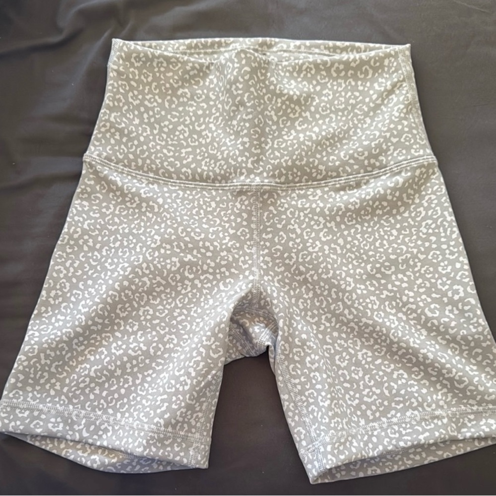 Lululemon Athletica Gray Bike Shorts High-Waisted Stretch